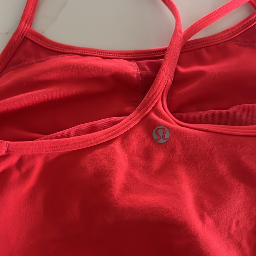 Red top - Picture 6 of 7